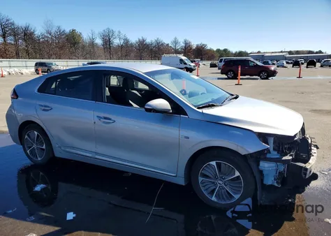 2020 Hyundai Ioniq Plug-In Hybrid Sel from USA, damaged, VIN KMHC75LD3LU231682